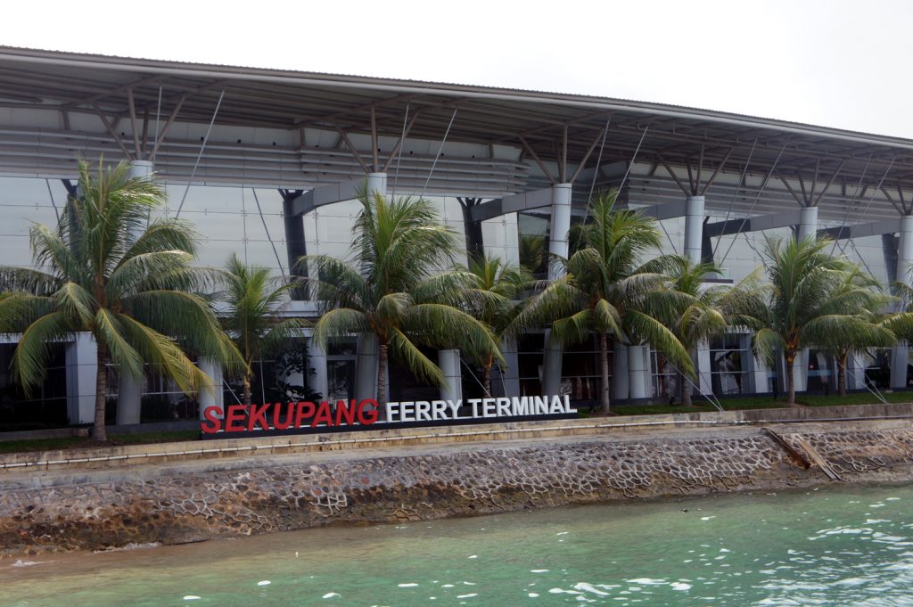 Pelabuhan terminal ferry sekupang